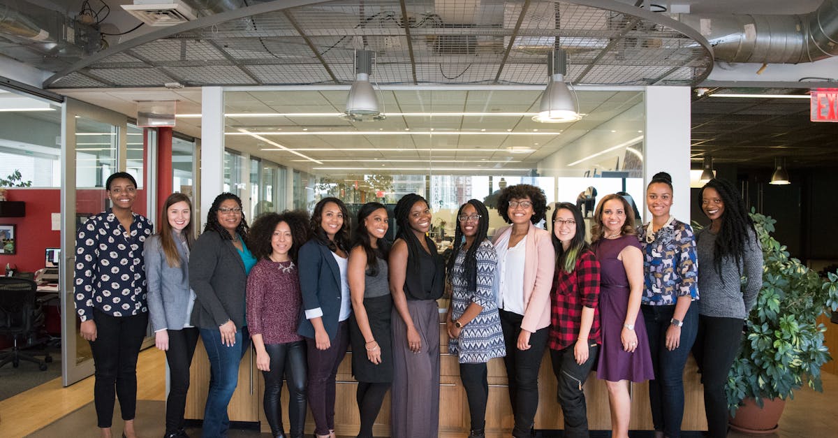 实名微信号买卖：实名认证是否能提高社交媒体的安全性？